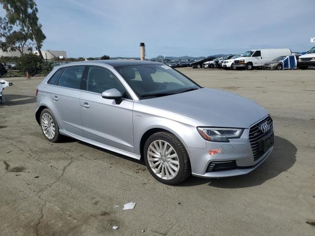 2018 AUDI A3 E-TRON WAUTPBFF0JA056495