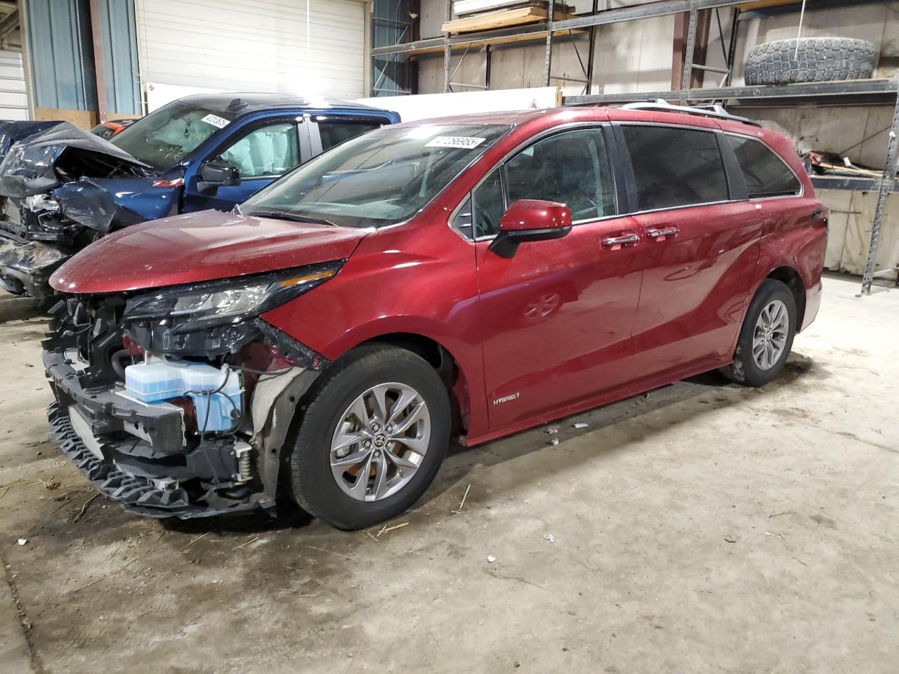 TOYOTA SIENNA XLE