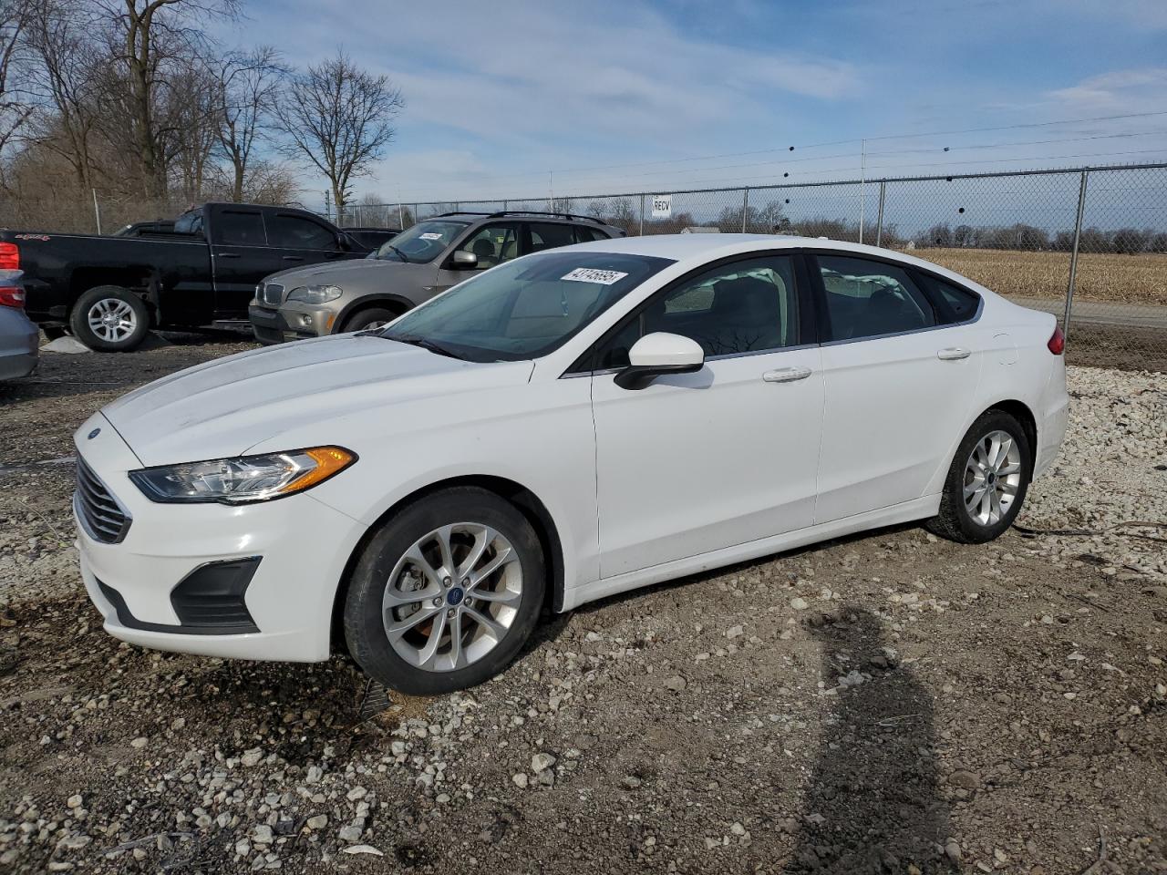 FORD FUSION SE