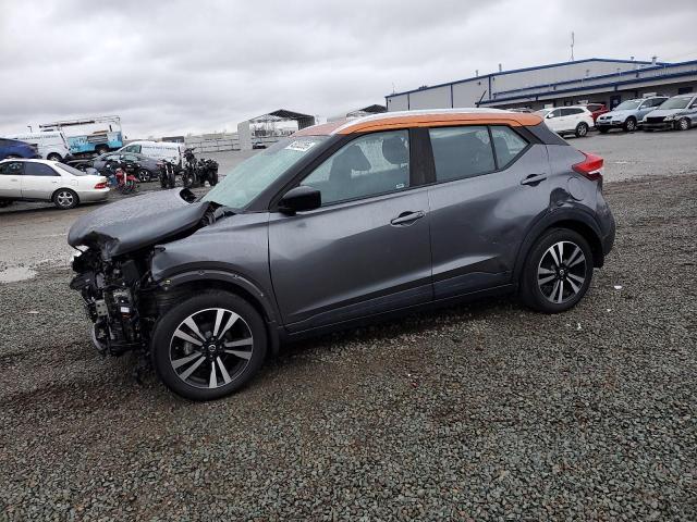 NISSAN KICKS S