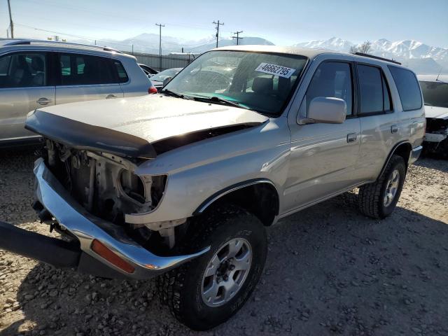 TOYOTA 4RUNNER SR