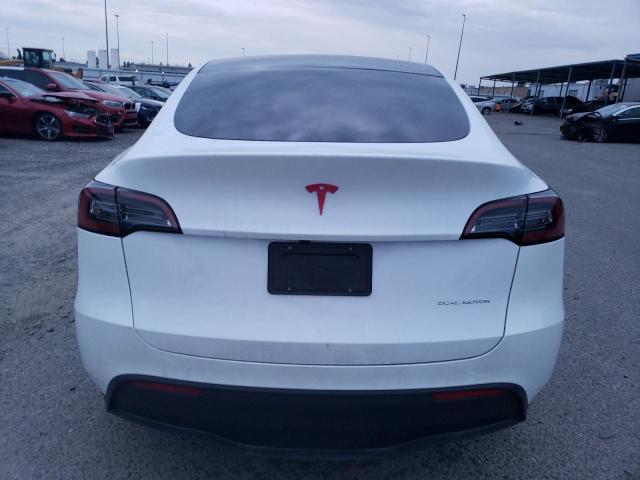 2024 TESLA MODEL Y - 7SAYGAEE9RF099721