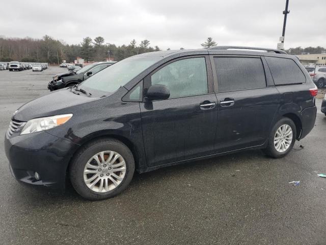 TOYOTA SIENNA XLE