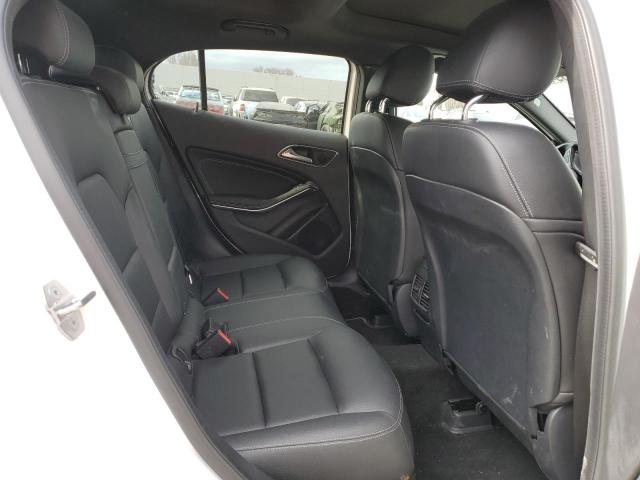 2018 MERCEDES-BENZ GLA 250 4M - WDCTG4GB4JJ492450