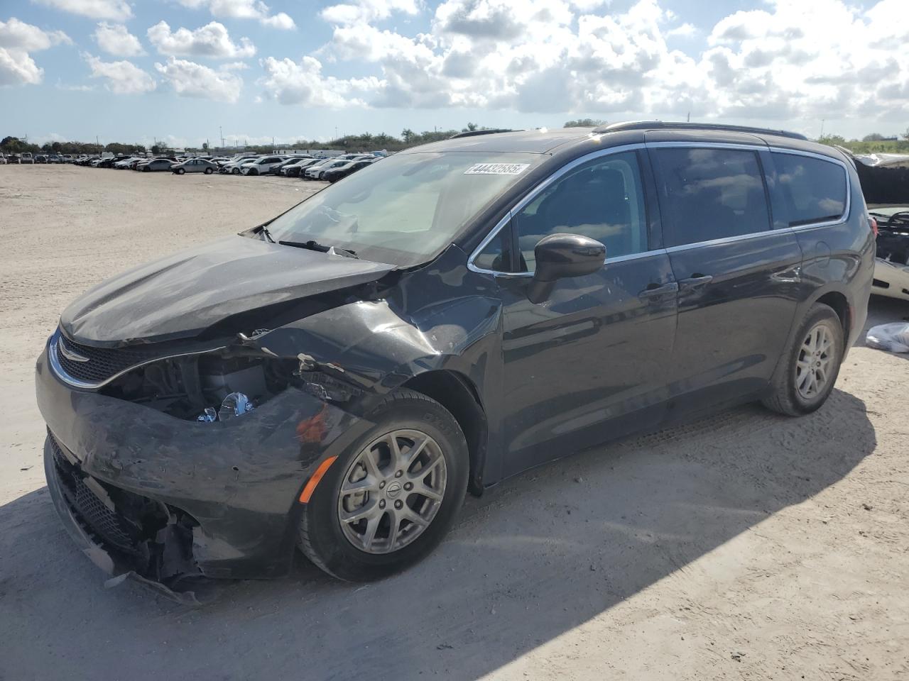 2C4RC1DG4MR539082 CHRYSLER VOYAGER LX 2021