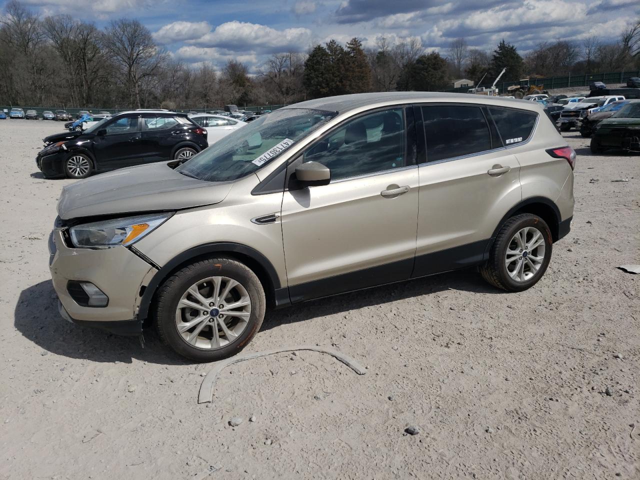 1FMCU0GD1HUC47361 FORD ESCAPE SE 2017