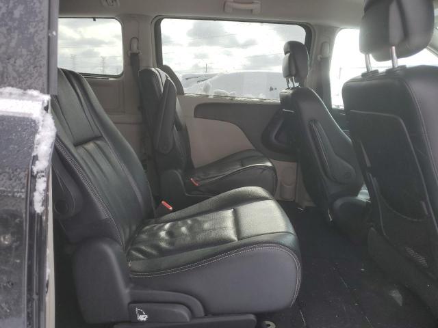 2015 CHRYSLER TOWN & COU 2C4RC1CG6FR656540