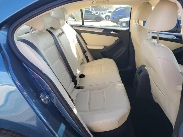 2017 VOLKSWAGEN JETTA SE - 3VWDB7AJ1HM318100