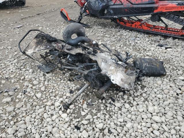 SKI DOO SNOWMOBILE