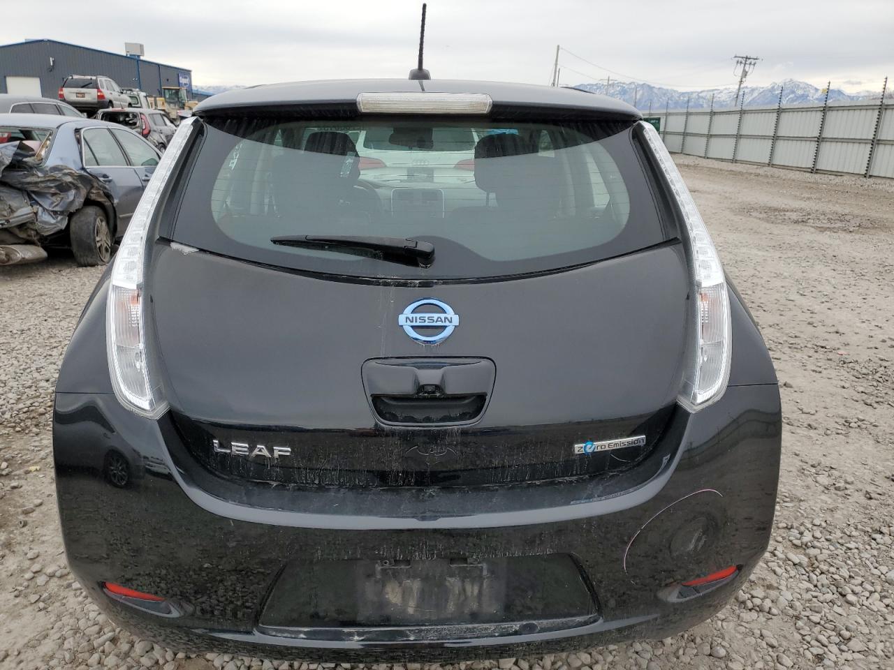 NISSAN LEAF S
