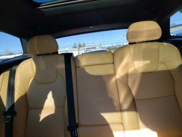 2018 VOLVO XC60 T6 MO YV4A22RK7J1004294