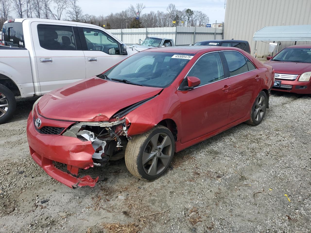 TOYOTA CAMRY SE