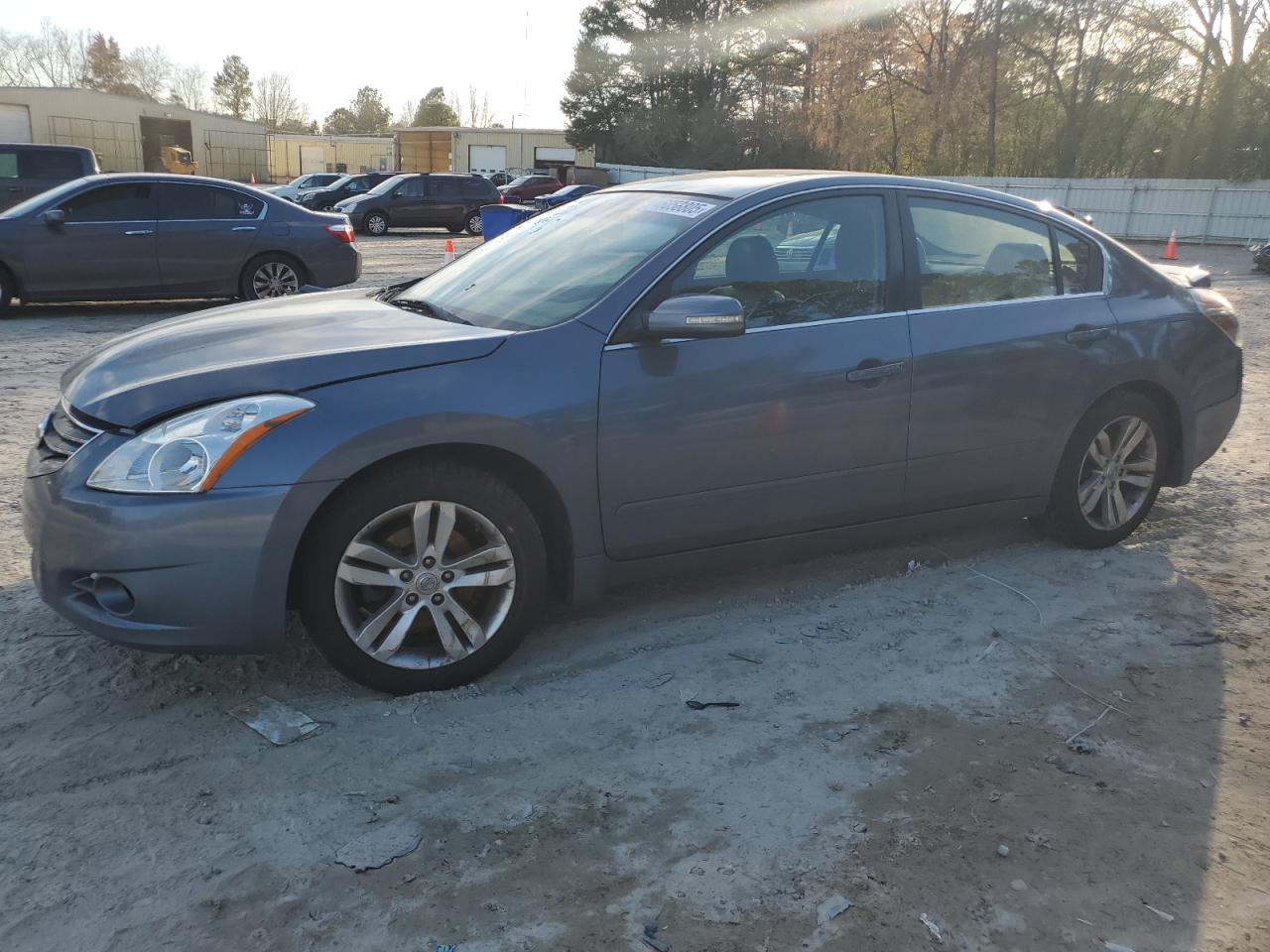 NISSAN ALTIMA SR