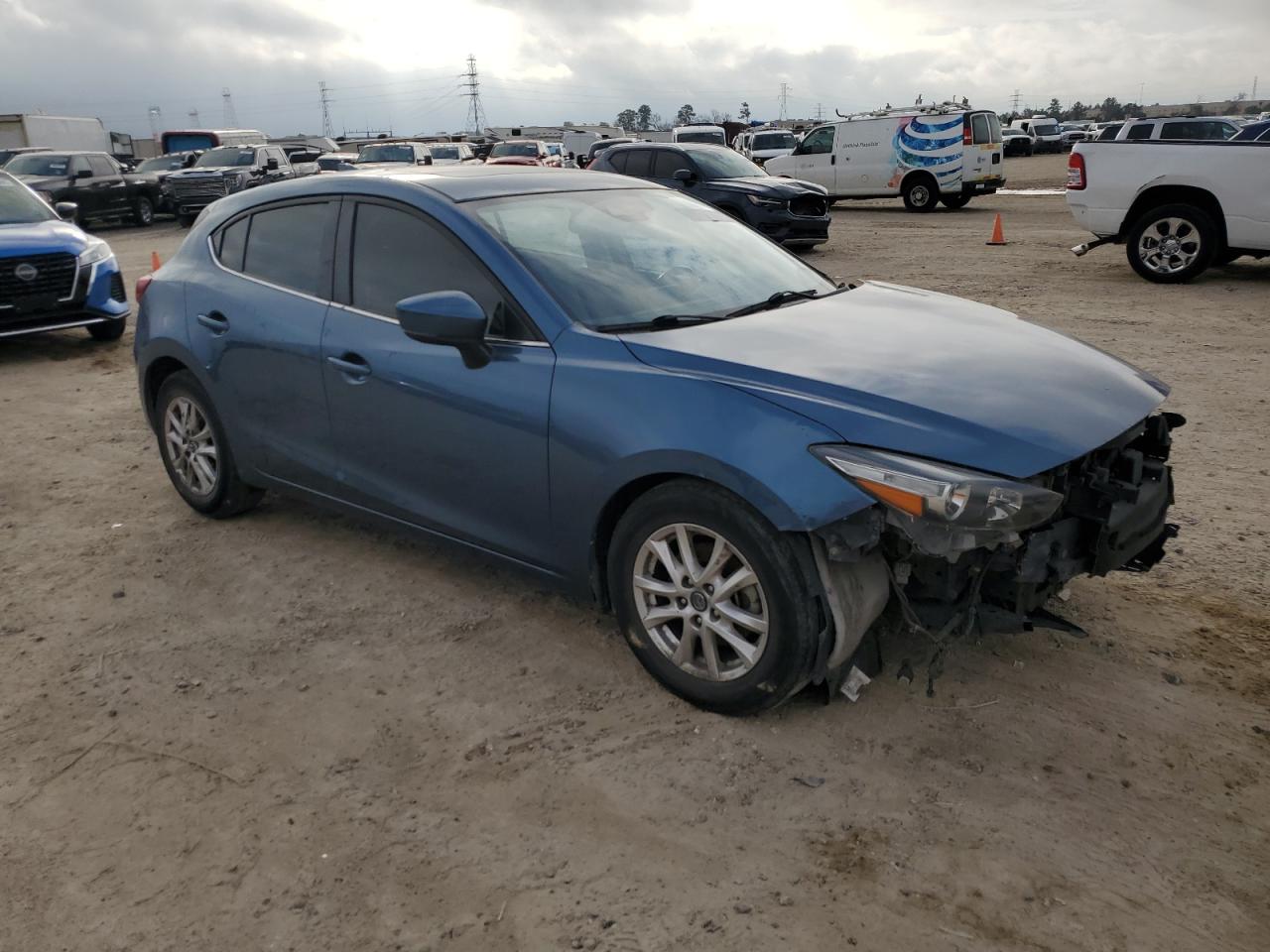 MAZDA 3 GRAND TOURING