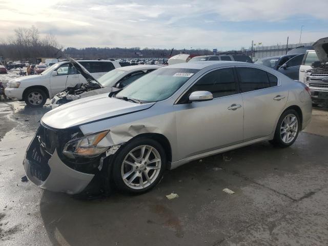 NISSAN MAXIMA S
