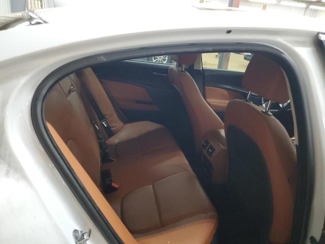 2018 JAGUAR XE PORTFOL SAJAN4EVXJCP17542