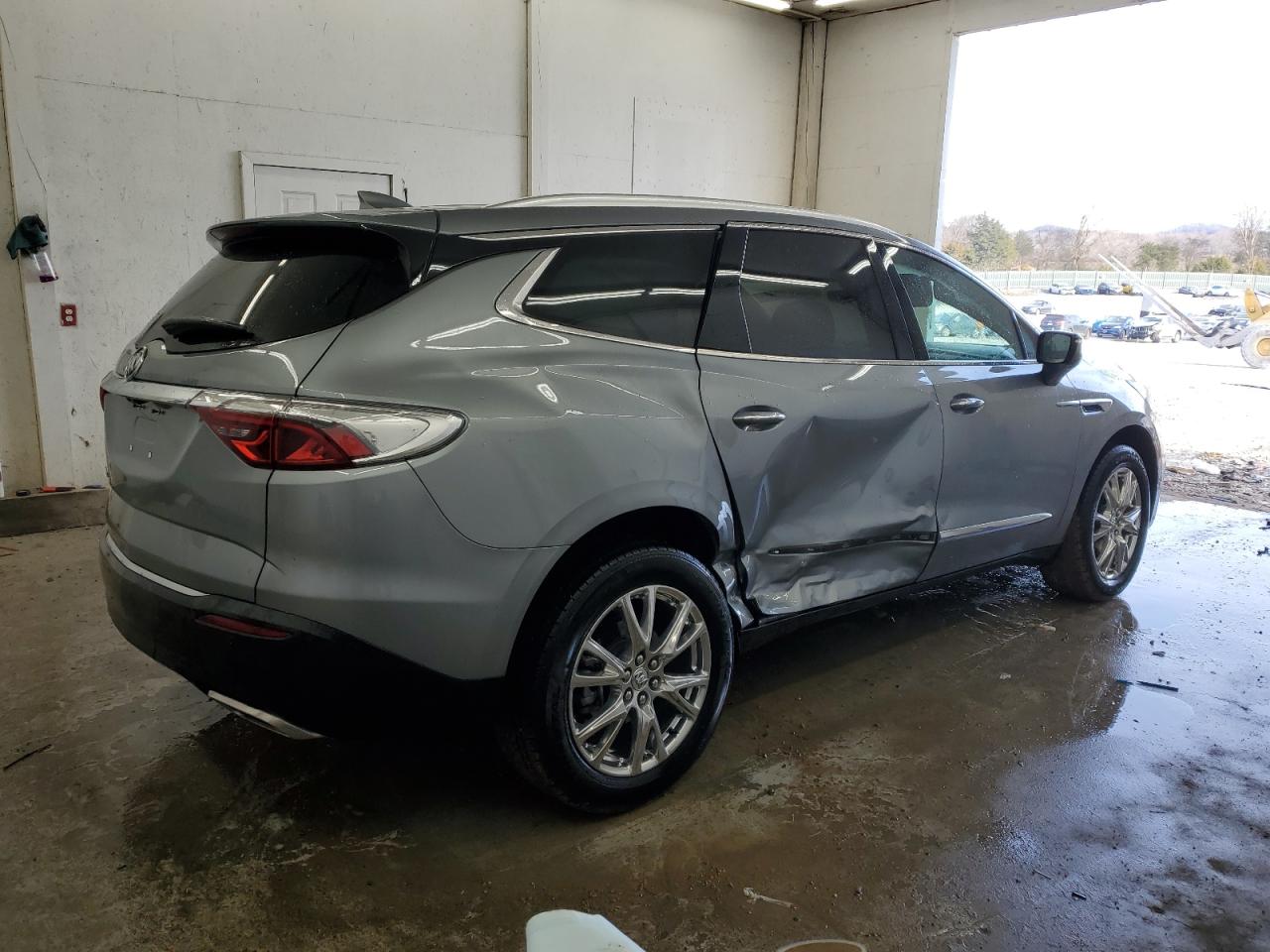 BUICK ENCLAVE ESSENCE