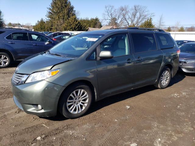 TOYOTA SIENNA XLE