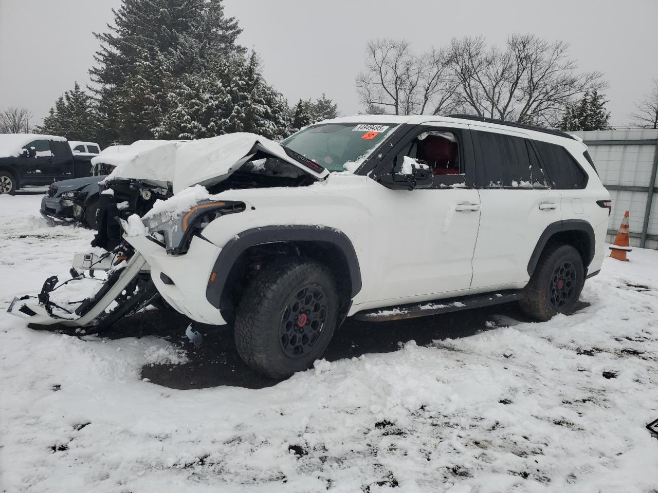 TOYOTA SEQUOIA SR5