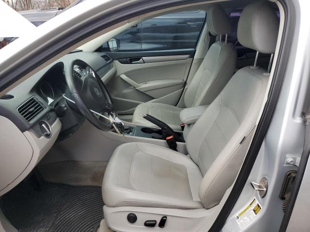 2015 VOLKSWAGEN PASSAT S - 1VWAT7A34FC089685