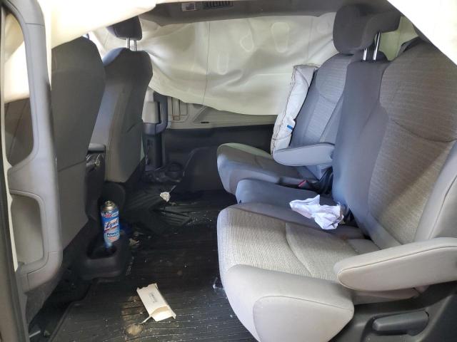 2022 TOYOTA SIENNA LE - 5TDKRKEC6NS135517