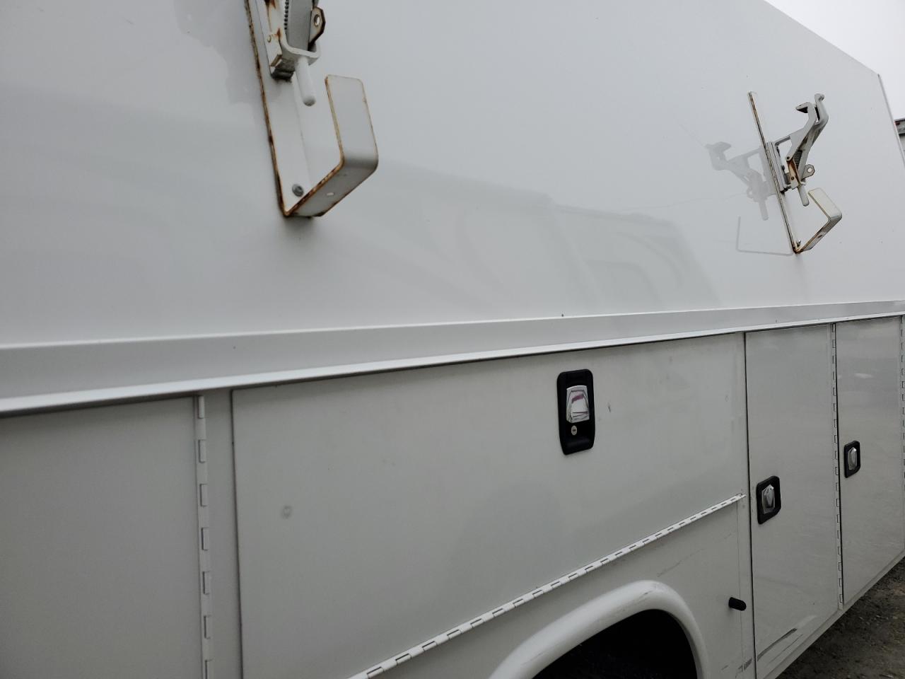 FORD F-550 SUPER DUTY