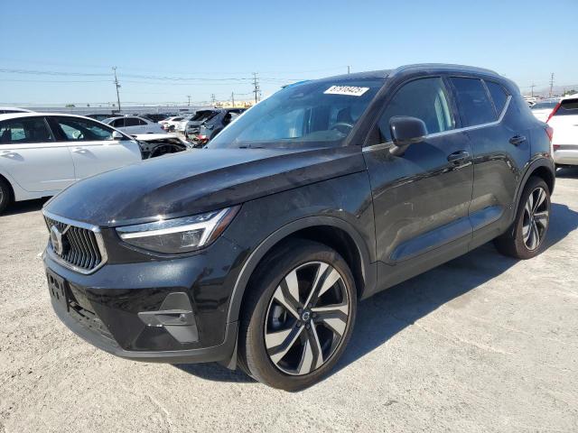VOLVO XC40 PLUS