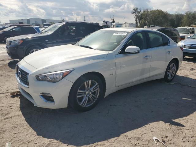 INFINITI Q50 LUXE