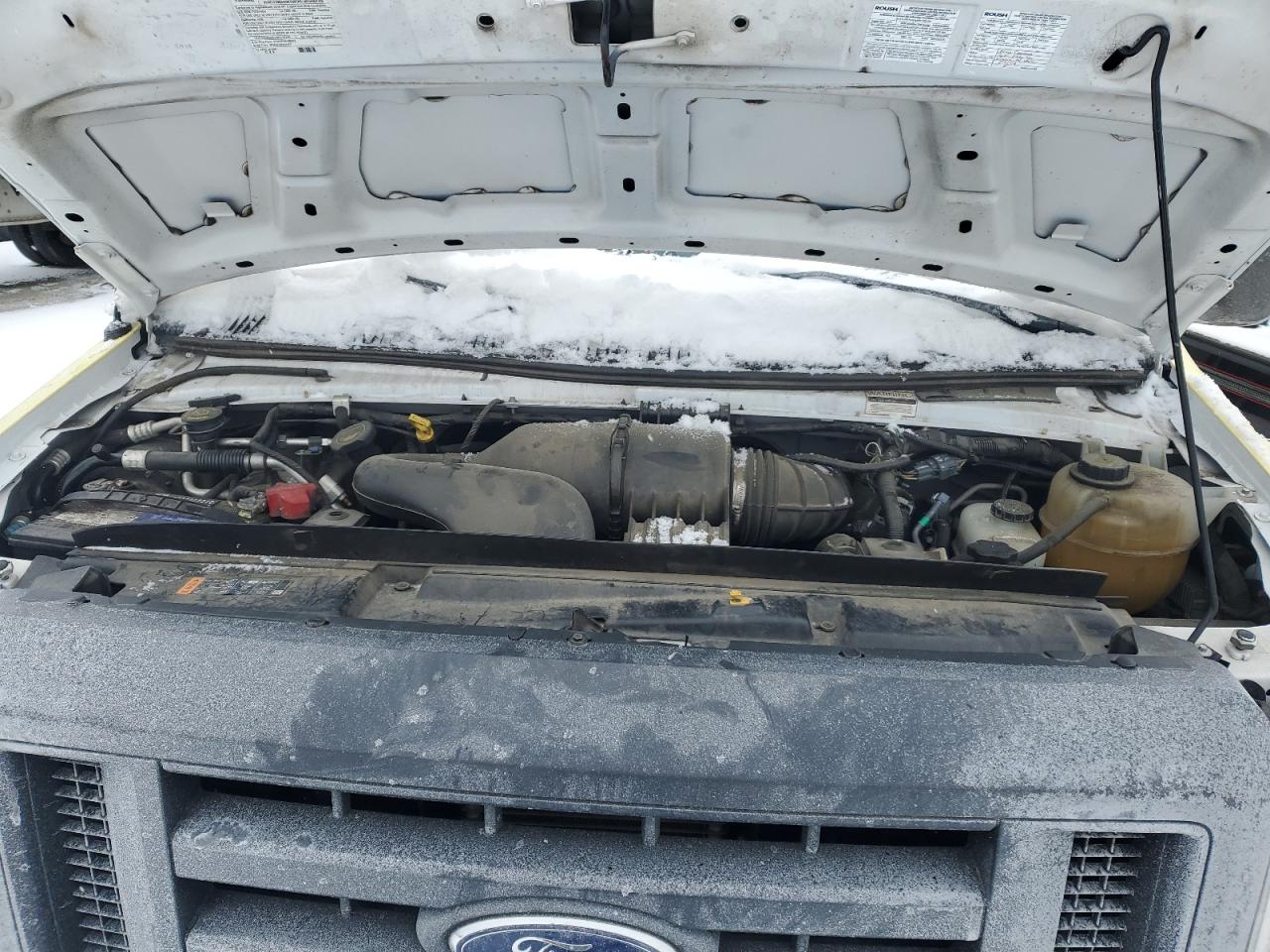 FORD ECONOLINE E450 SUPER DUTY CUTAWAY VAN