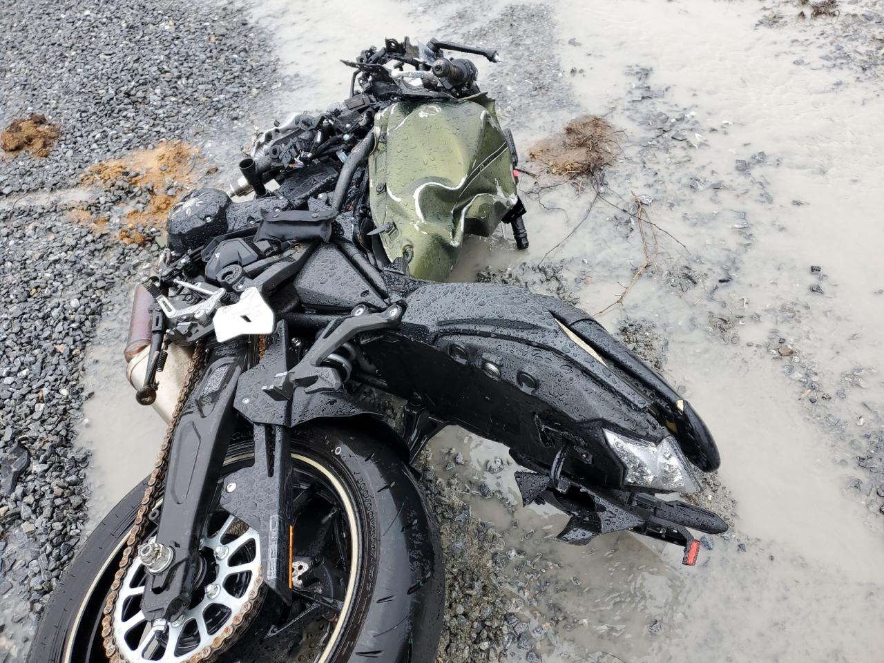 Lot #3305418443 2024 KAWASAKI EX650 P