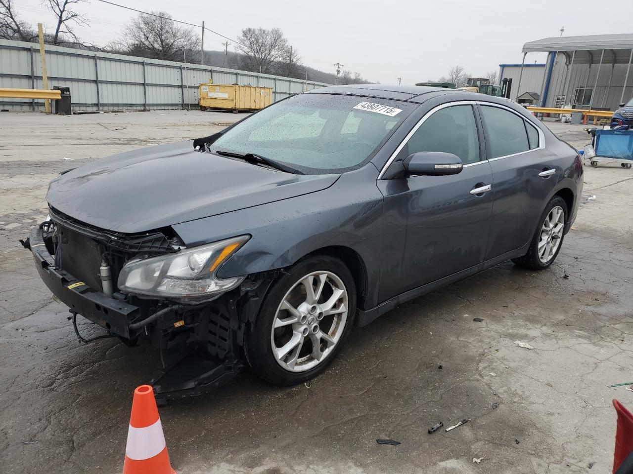 NISSAN MAXIMA S