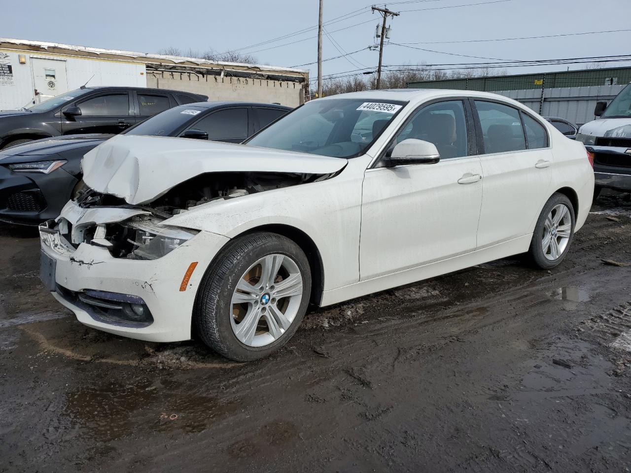 WBA8D9C56HK677862 BMW 330 XI 2017