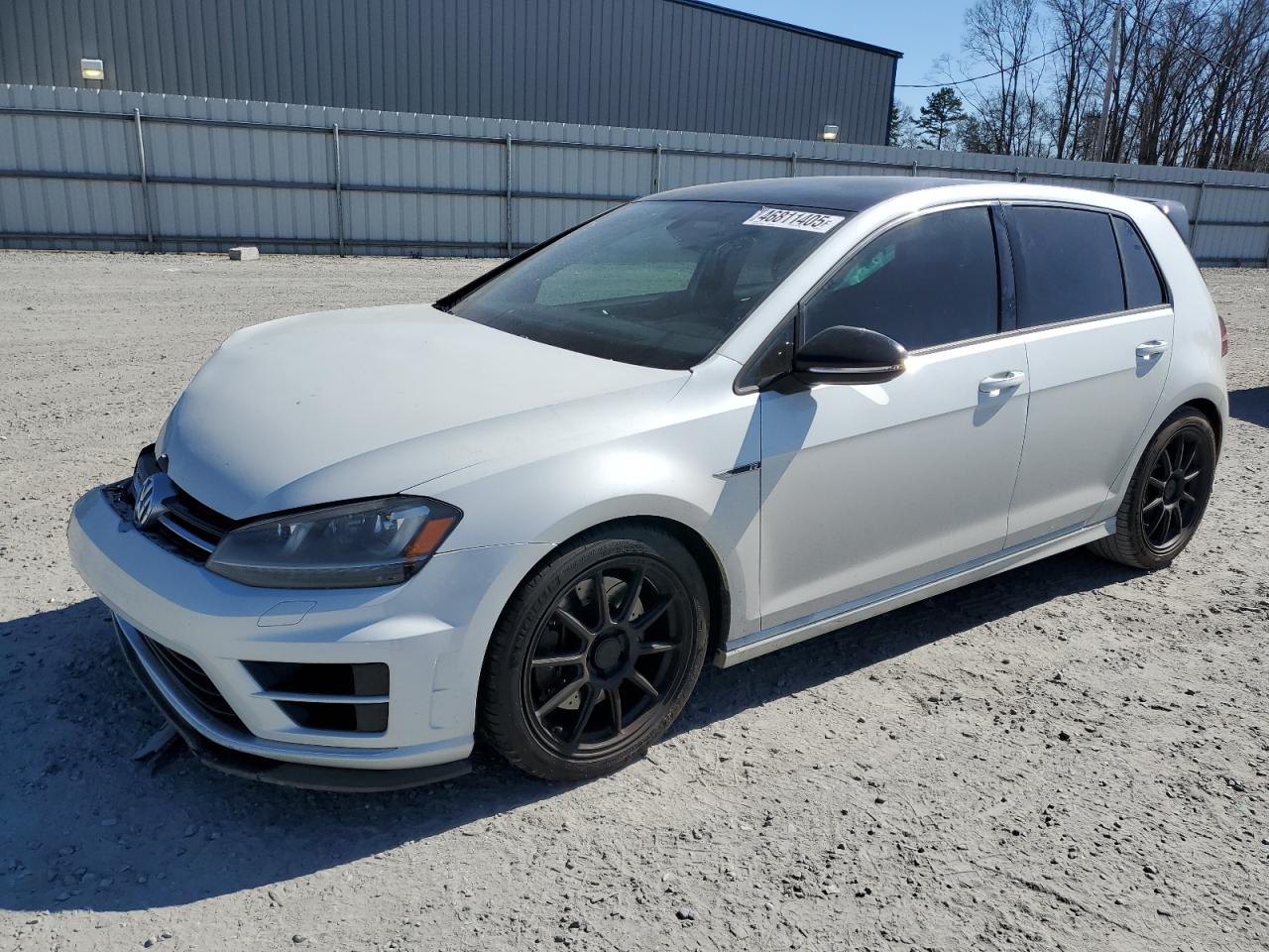 VOLKSWAGEN GOLF R