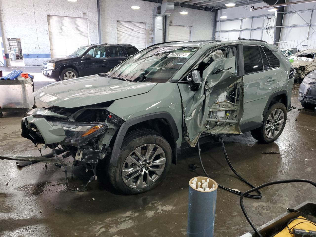 TOYOTA RAV4 XLE PREMIUM