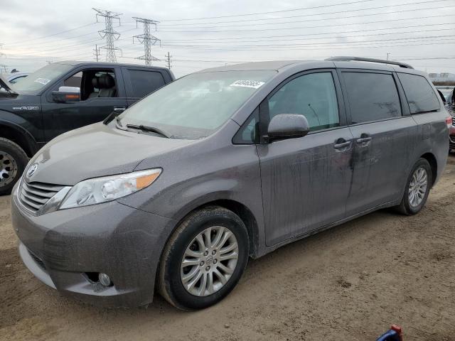 TOYOTA SIENNA XLE