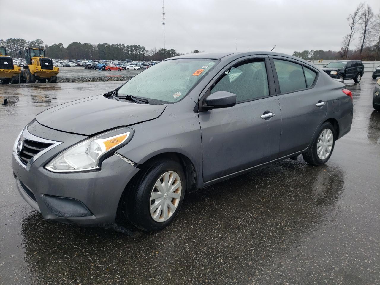 NISSAN VERSA S