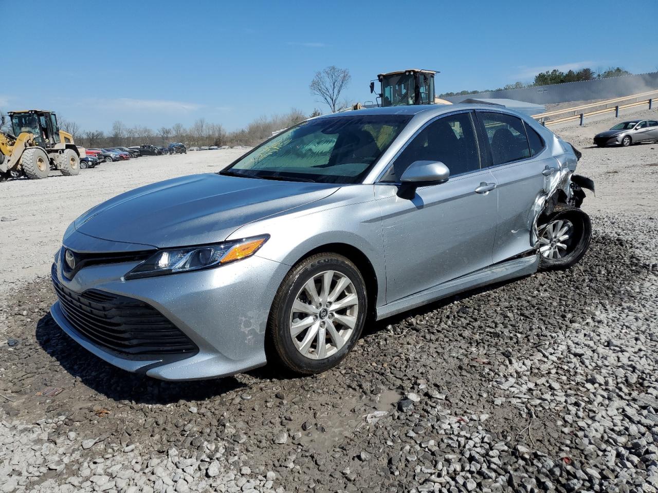 4T1B11HK9JU095018 TOYOTA CAMRY 2018