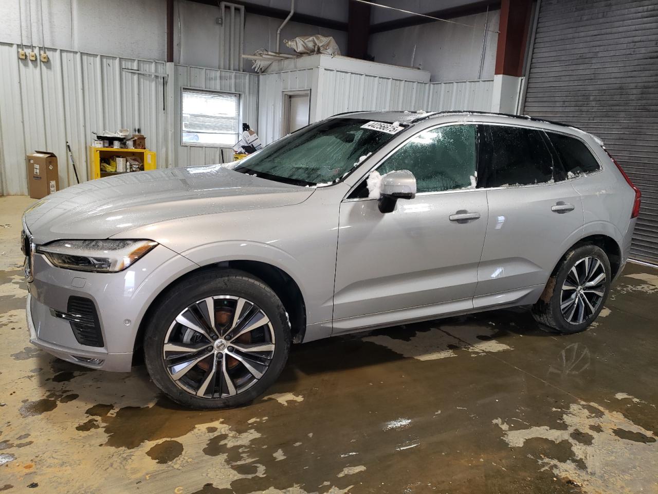 YV4L12RKXN1040417 VOLVO XC60 B5 MO 2022