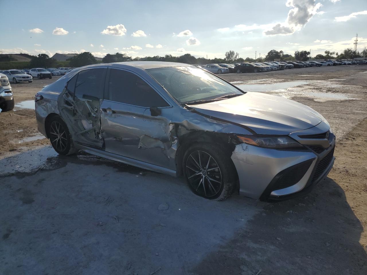 TOYOTA CAMRY SE NIGHT SHADE