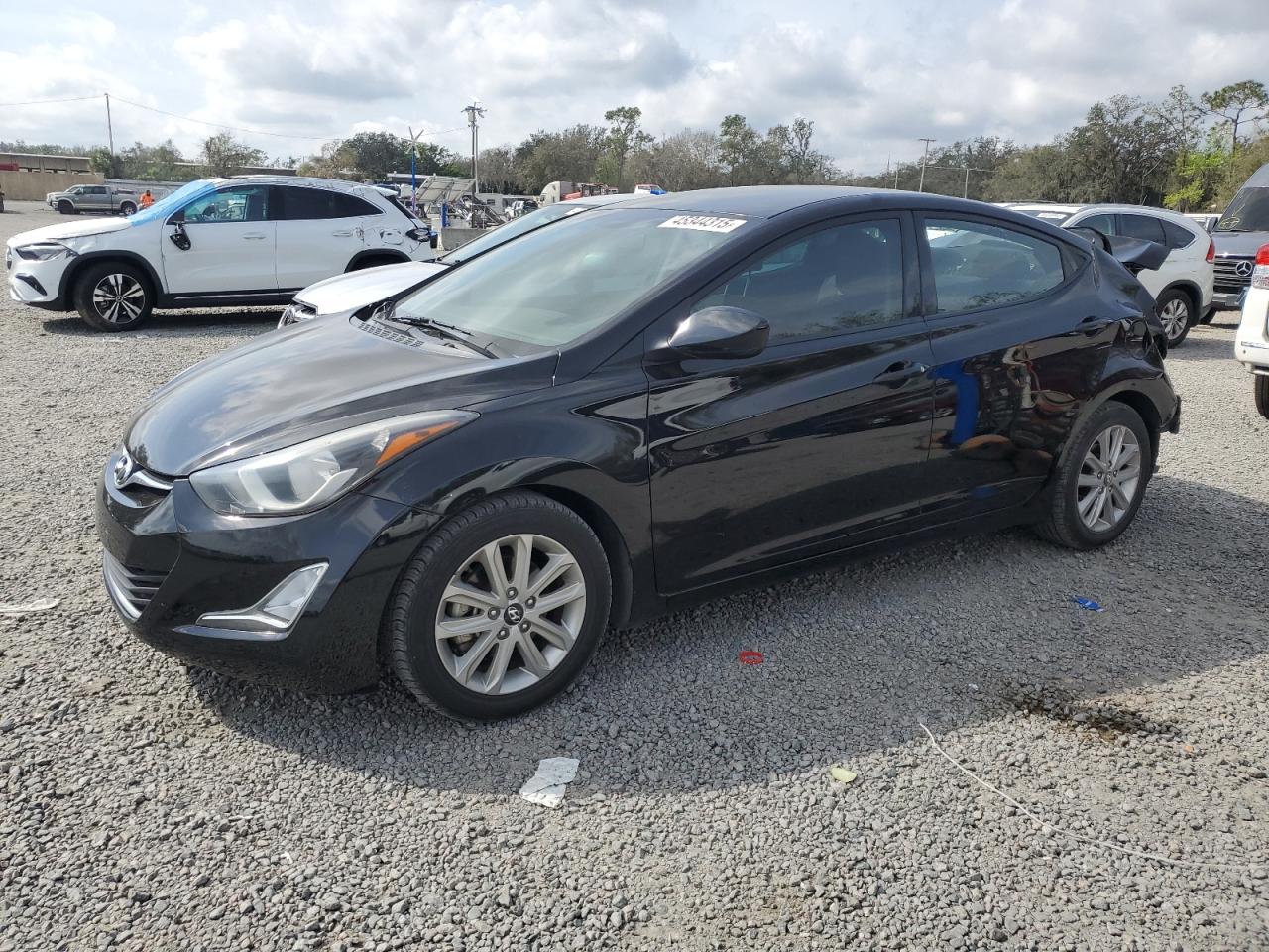 HYUNDAI ELANTRA SE
