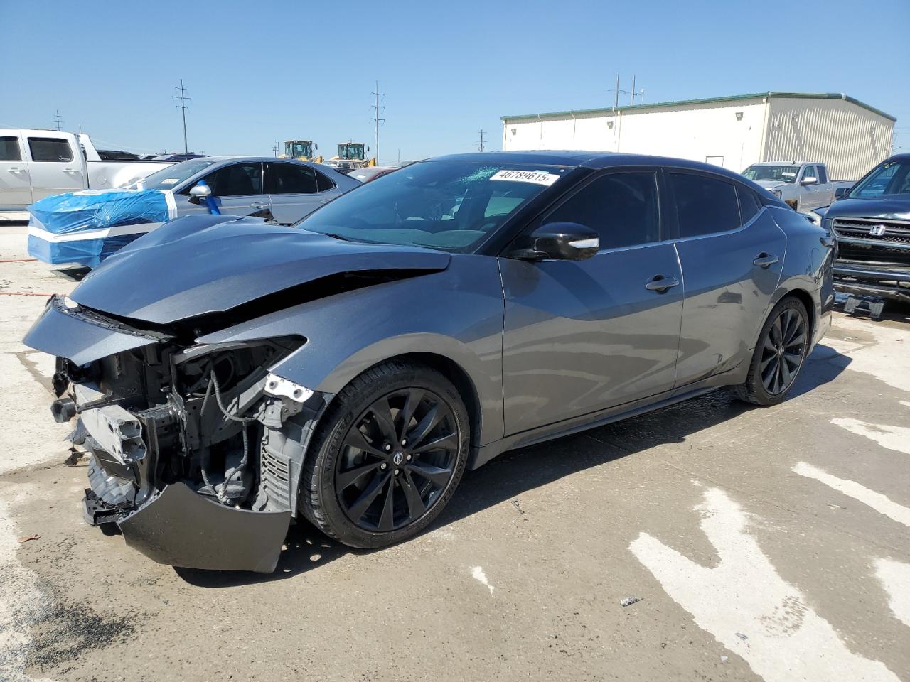 NISSAN MAXIMA SR