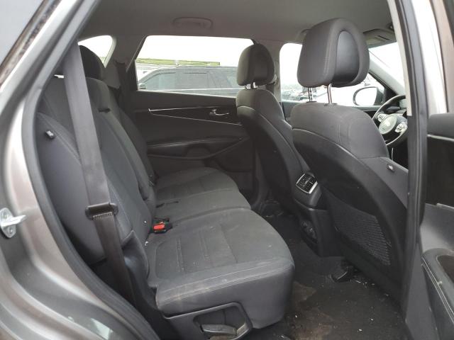 2016 KIA SORENTO LX 5XYPG4A31GG020112