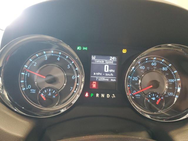 2015 CHRYSLER TOWN & COU - 2C4RC1CG6FR742110