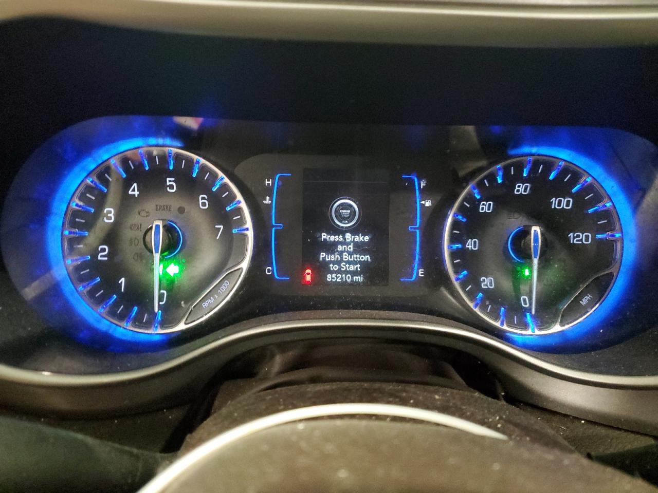 CHRYSLER VOYAGER LXI