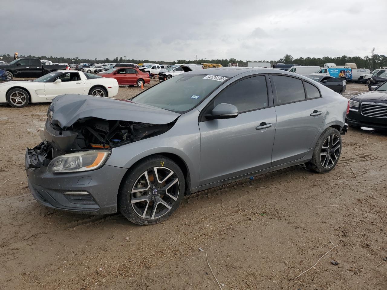 YV126MFL5H2423232 VOLVO S60 2017