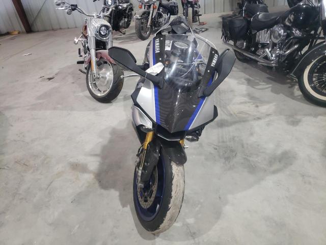 2018 YAMAHA YZFR1M JYARN40E3JA000805