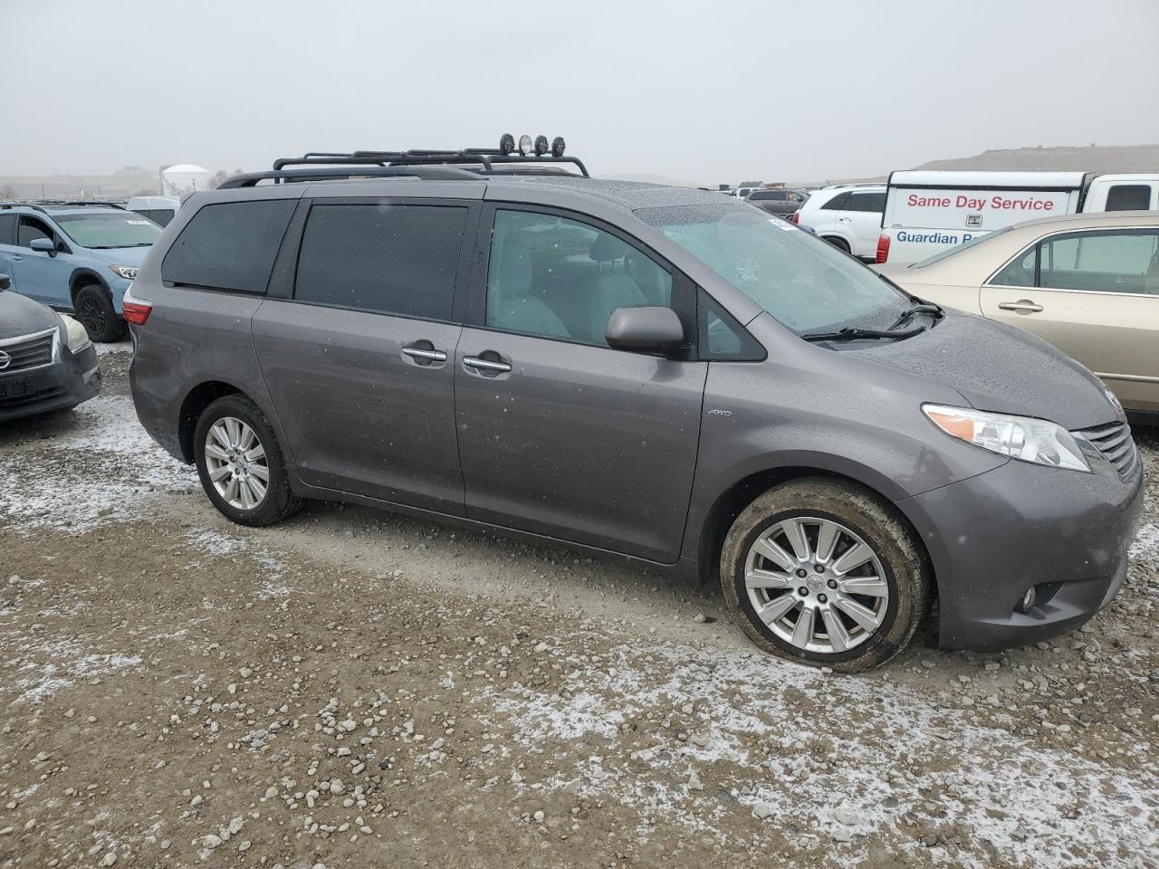 TOYOTA SIENNA XLE