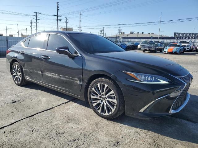 Vin: 58ada1c11mu010502, lot: 45557895, lexus es300 300h 20214