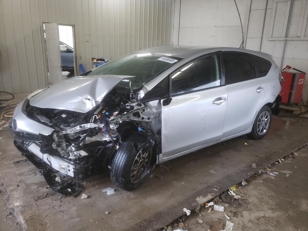 TOYOTA PRIUS V