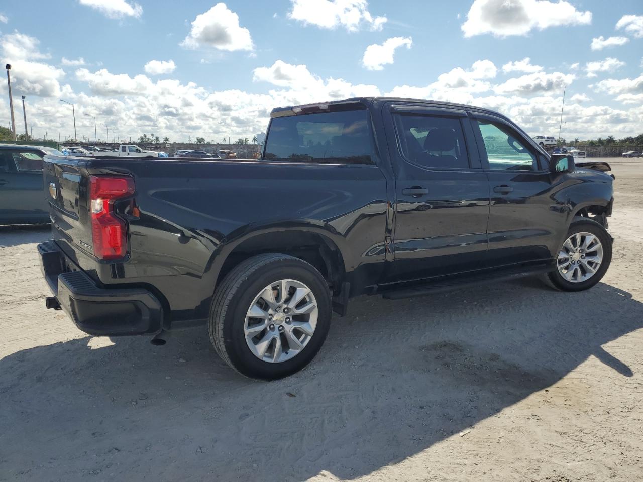 CHEVROLET SILVERADO C1500 CUSTOM